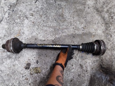 Привідний вал задня задня a6 c6 3.0tdi 4f0501203b фото №1