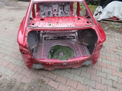 Pas задній задня піддон sedan mazda 6 gj фото №1