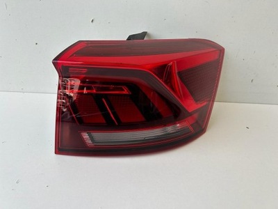 Vw t-roc 2ga лампа права задня 2ga945096 a оригінал фото №1