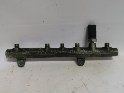 Молдинг впрыскная renault scenic i 1.9 0445214015 фото №1