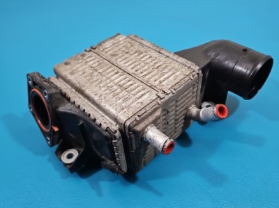 Інтеркулер lexus nx i 14-21 127000-1183 2.0 t фото №1