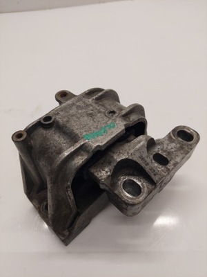 Кронштейн подушка двигуна volkswagen skoda audi 1k0199262m фото №1
