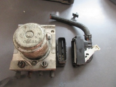 Honda civic ix sedan 12-16 r. насос abs 2b06a-0632 фото №1