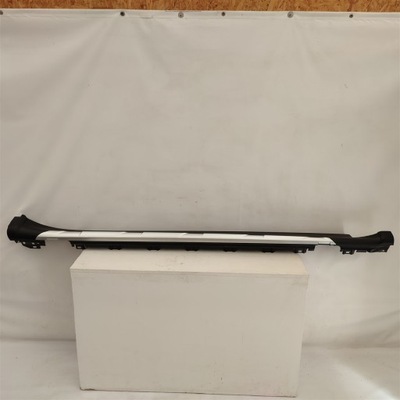 Молдинг поріг права porsche taycan 9j0853886 фото №1