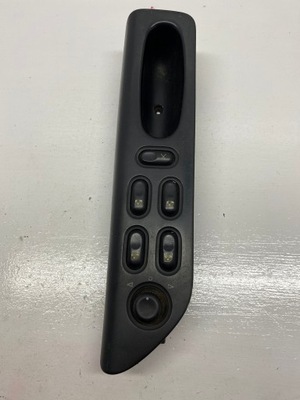 Панель перемикач вікон renault 7700808035 фото №1