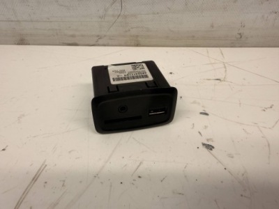 Renault scenic 3 роз'єм usb 280237719r фото №1