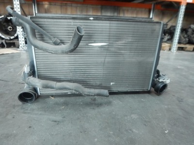 Радиатор interlooler audi a3 golf v altea 1k0145803l фото №1