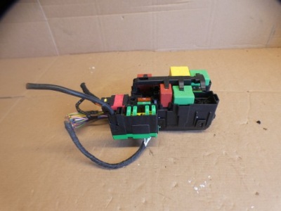 Коробка запобіжників ds automobiles 3 crossback 9806192580 фото №1