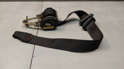 Ремінь безпеки правий 3d bmw e36 1.6 b compact фото №1