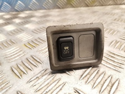 Lexus is 220d-250-350 кнопка / выключатель esp фото №1