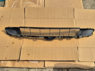 Решётка заглушка средняя бампера tesla model 3 1085927-00-c фото №1