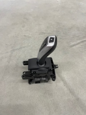 Домкрат ручка передач bmw f10 f11 3.0d 9296994 оригинал фото №1