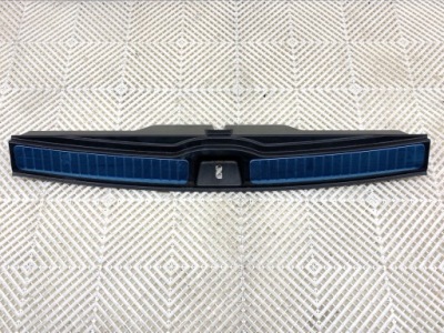 Накладка поріг багажника mercedes gle a1676900200 фото №1