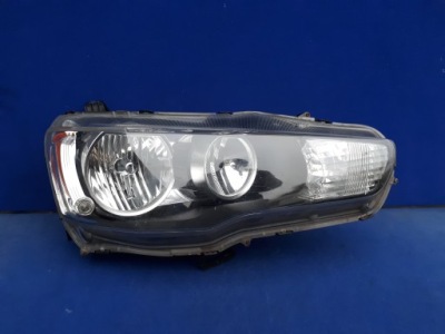 Mitsubishi lancer viii x 2008- 08- фара лампа права звичайна фото №1