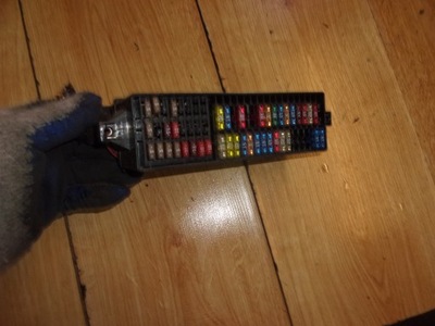 Skoda fabia ii коробка предохранителей 1.4 tdi фото №1