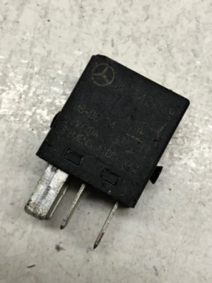 Реле mercedes 0025421119 фото №1