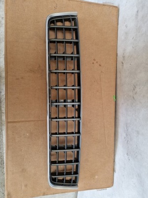 Решётка бампера решётка радиатора audi s4 cabrio 8h0807647 фото №1