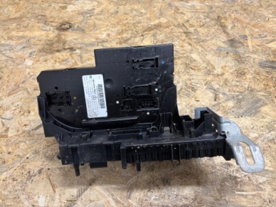 Mercedes e klasa коробка предохранителей a2129004122 фото №1