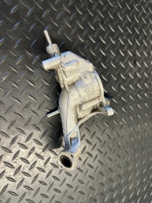 Роз'єм клапана egr audi a8 d4 4.2 tdi cds eu 057131223l фото №1