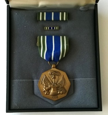 Medal USArmy - ARMY ACHIEVEMENT MEDAL w pudełku