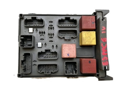 Renault espace коробка предохранителей 8200447438-a фото №1