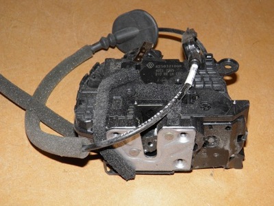 Renault zoe замок двері лівий задня 825037100r оригінальний номер фото №1