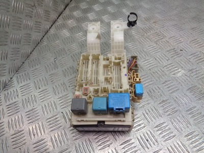 Коробка запобіжників toyota yaris ii 82730-52700 фото №1