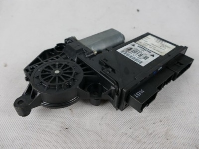 Audi a4 b6 sedan моторчик подъемника правый задняя фото №1