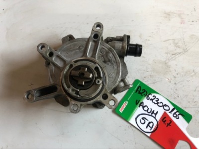Насос вакуум вакуум mercedes 4.7 a2762300165 фото №1