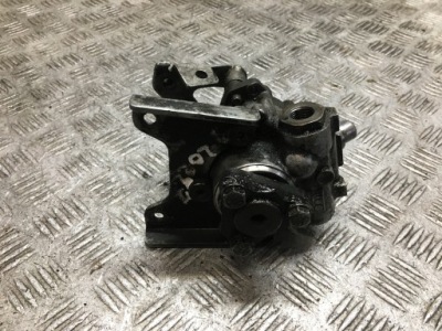 Bmw e60 насос підсилювача 6760958 фото №1