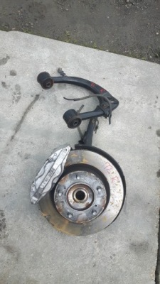 Toyota land cruiser 200 v8 поворотний кулак підвіска фото №1