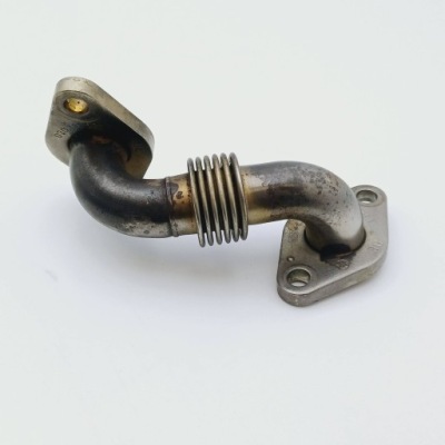 Труба трубка шланг egr vw golf v 03g131521t nr62 фото №1