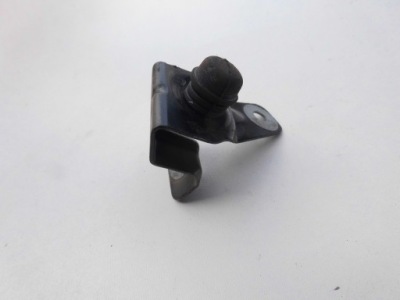 Відбійник капот 13248767 opel insignia 2012r. лівий фото №1