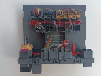 Модуль комфорту блок управління бортовою мережею 1k0937049f vw touran фото №1