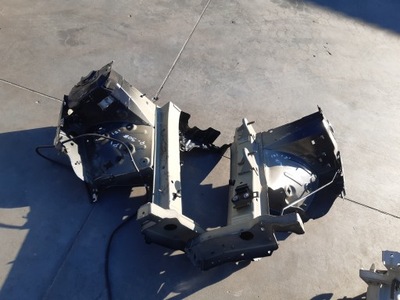 Peugeot 308 lift t9 17-19 четверть перед правая фото №1