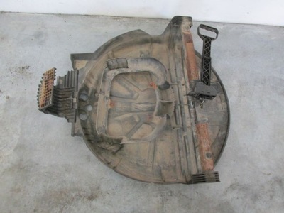 Bmw x3 e83 корзина колеса запасного фото №1