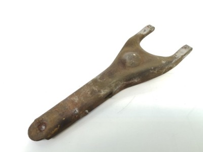 2008 toyota auris 150 кронштейн сцепления фото №1