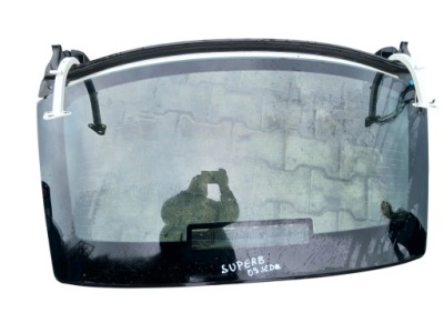 2009 skoda superb b6 3t стекло задняя фото №1