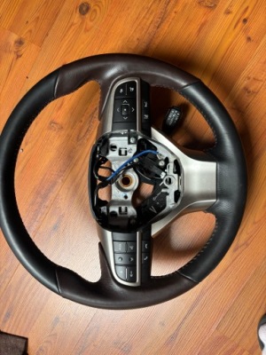 Lexus rx iv повітропровід 2 кольорова czerwona nić фото №1