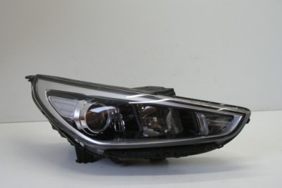 Hyundai i30 3 iii 17r+ правая лампа перед линза фото №1