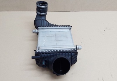 Радіатор повітря інтеркулер mercedes w176 a45 фото №1