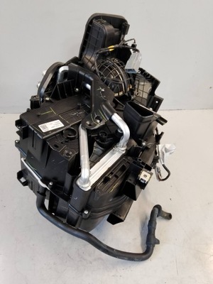 Renault clio v комплектная отопитель 272704883r фото №1