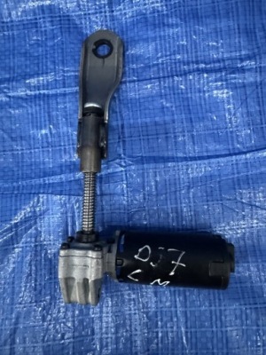 Моторчик регулювання сидіння водія ds7 lift 1148696x фото №1