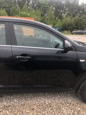 Двері перед передні праве kia sportage iii 10- 1k фото №1