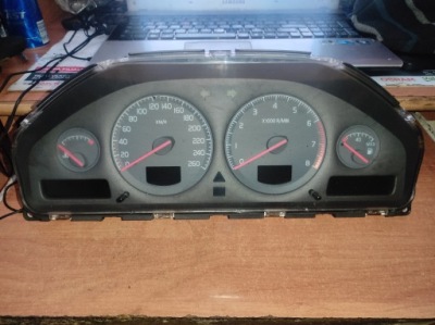 Счетчик / спидометр volvo 9472449 69294-150 фото №1