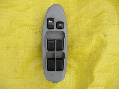 Nissan almera tino панель перемикач вікон фото №1