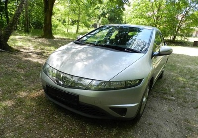 Honda Civic sliczne UFO 1,8 Pewny Przebieg 1wl...