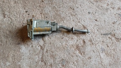 Renault arkana вкладыш замка левый передний фото №1