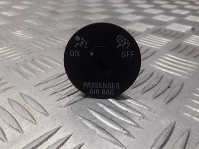 Переключатель подушка безопасности opel insignia a 2.0t 13268602 фото №1