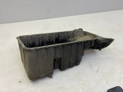 Поддон масляная mercedes sprinter w901 w902 w903 w904 r6110140902 2.2 cdi фото №1